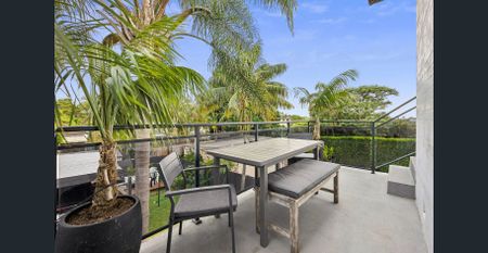 Freshwater Gem, Light-Filled Apartment in a Premium Village Location - Photo 5