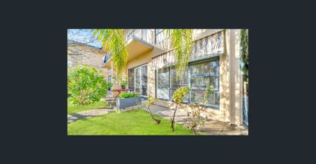 Bright, breathable and low-maintenance one-bedroom unit - Photo 5