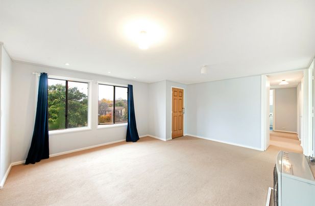 Family Home in Prime Location - Photo 1