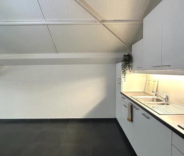 Appartement te huur in Oostrozebeke voor € 630 met 1 slaapkamer - Photo 1