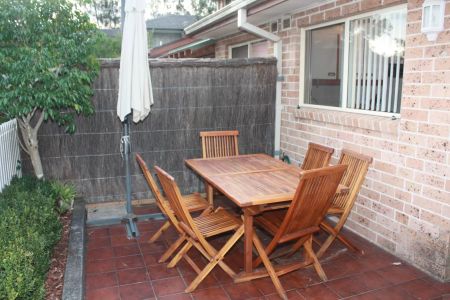 BEAUTIFULLY PRESENTED, SPACIOUS AND LIGHT... - Photo 4
