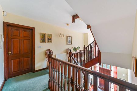 5 bedroom semi-detached house to rent - Photo 2