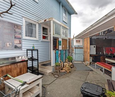For Rent 2 Bedroom Townhouse - Photo 6
