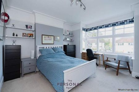 5 bedroom property to rent in Epsom - Photo 5
