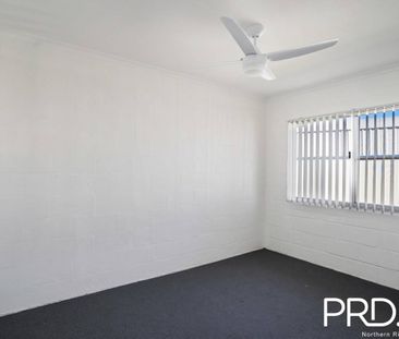 Modern 2-Bedroom Unit with Private Courtyard & Off-Street Parking - Photo 6