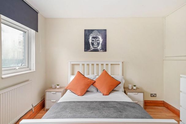 1 bedroom in a house share to rent - Photo 1