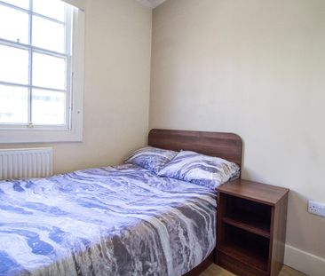 Apt 8, 12a Clarendon Road - Photo 1