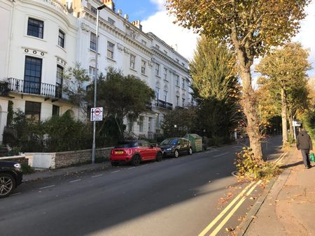 1 Bed Flat, Montpelier Road, BN1 - Photo 3