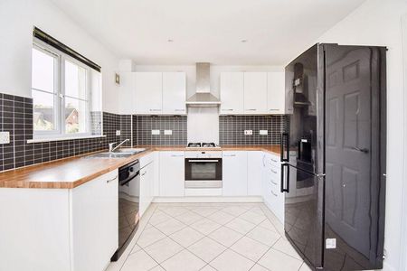 4 bedroom townhouse to rent - Photo 4