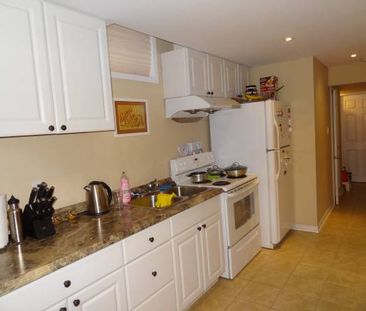 1BR WALKOUT BSMT APT, SEP ENTRANCE, PET FRIENDLY - Photo 1