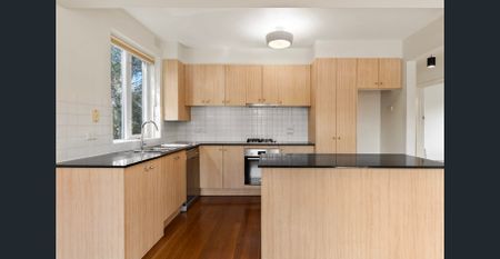 Flexible Living in a Prime Location - Photo 5