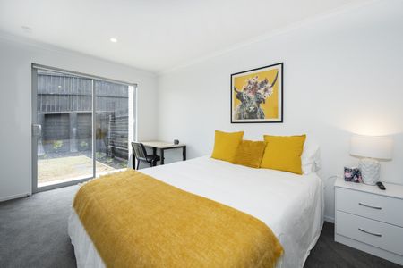 RENT SPECIAL! - Photo 3