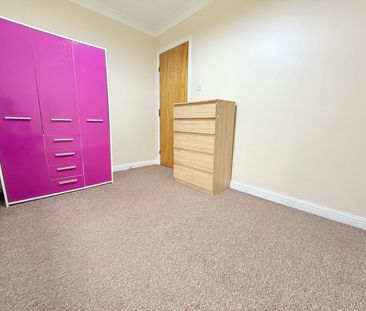 Kestrel Close, London, NW9 - Photo 6