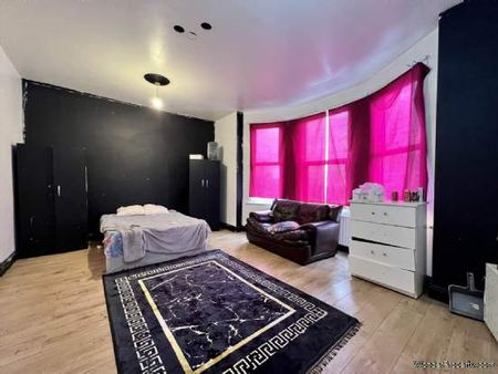 5 bedroom property to rent in London - Photo 2