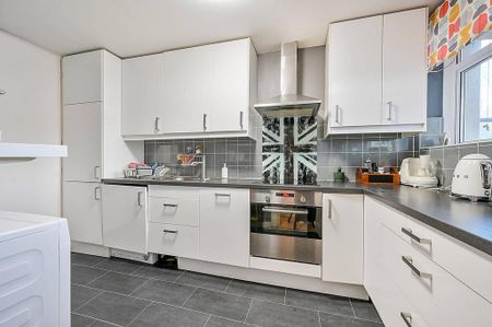 2 bedroom flat to rent - Photo 4