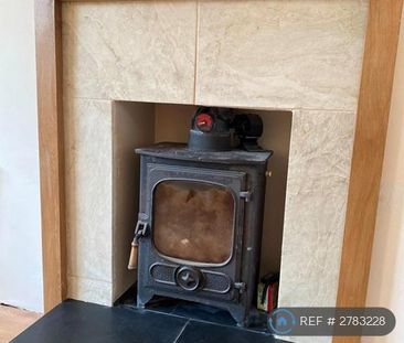 3 bedroom detached house to rent - Photo 2