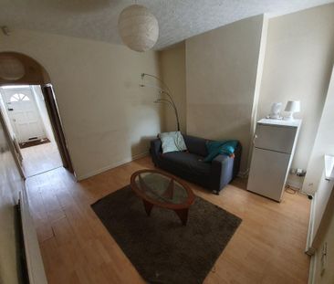 3 bedroom end of terrace house to rent - Photo 6