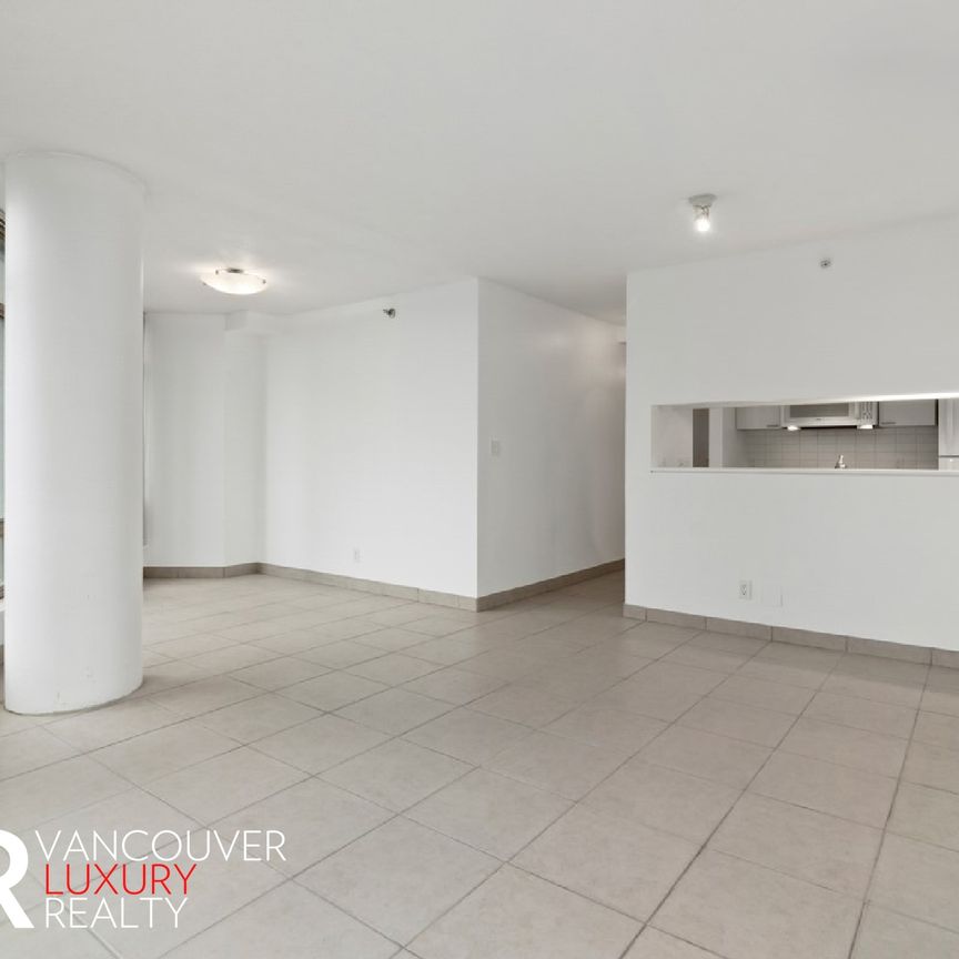 Condo in Downtown Vancouver, BC - Photo 1