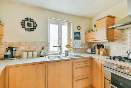 2 bedroom coach house to rent - Photo 5