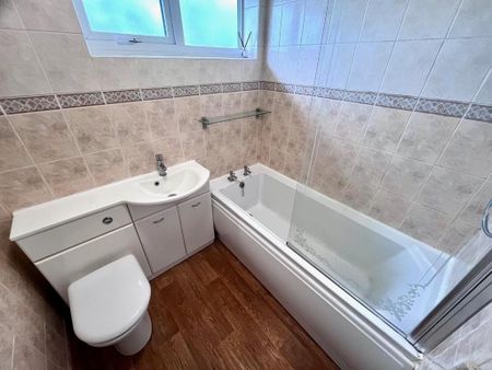 2 bedroom maisonette to rent - Photo 3