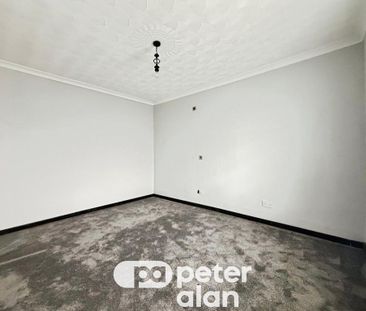 4 bedroom end of terrace house to rent - Photo 4