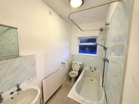 2 bedroom semi-detached house to rent - Photo 4