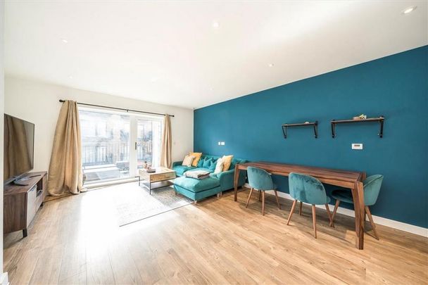 2 bedroom flat to rent - Photo 1