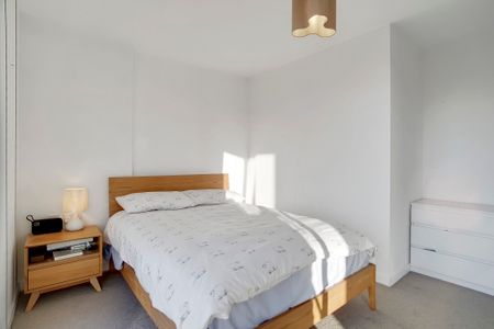 Upper North Street, London, E14 6FY - Photo 5