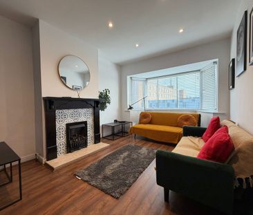 3 Bedroom For Rent - Photo 2