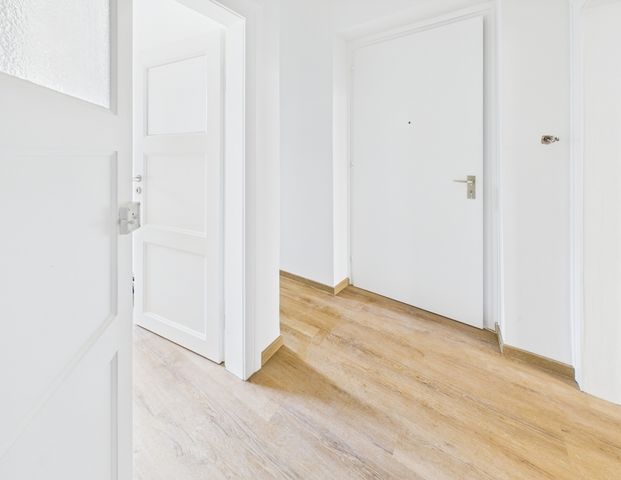 Erstbezug nach Sanierung! Moderne Wohnung mit Balkon - Photo 1