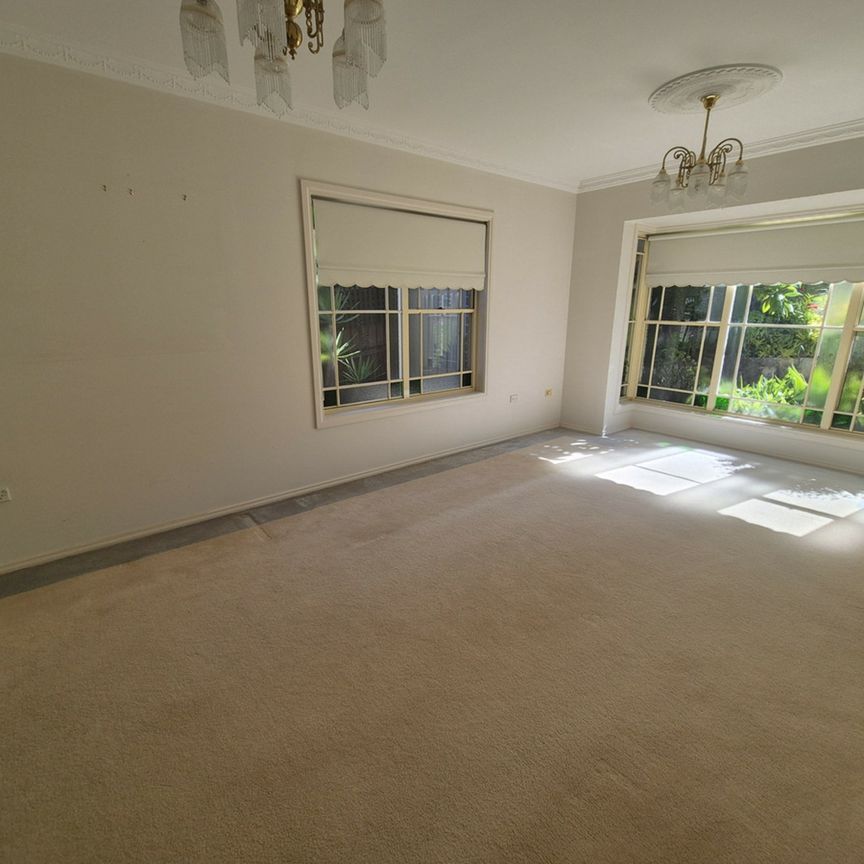Magnificent Double Story 5 Bedroom Home with Large Outdoor Entertaining Area - Photo 1