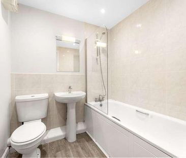 Bowling Court, Wakefield, WF2 - Photo 1