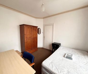 5 bedroom terraced house to rent - Photo 2