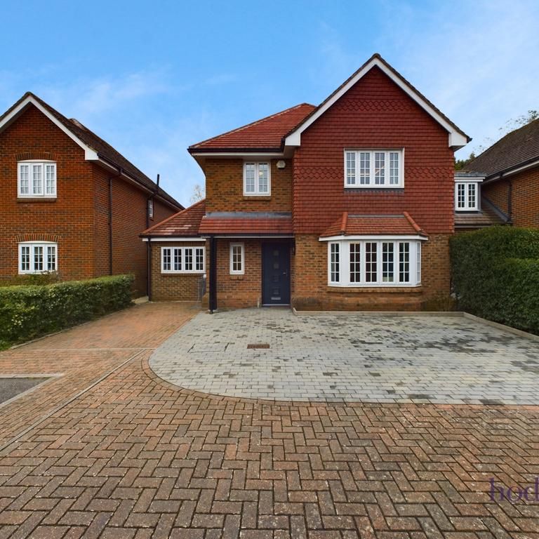 4 bedroom detached house to rent - Photo 1