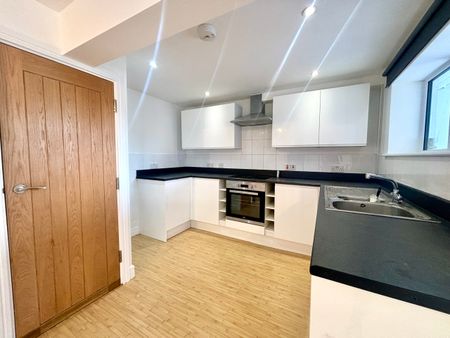 Halimote Road, Aldershot, Hampshire, GU11 - Photo 3