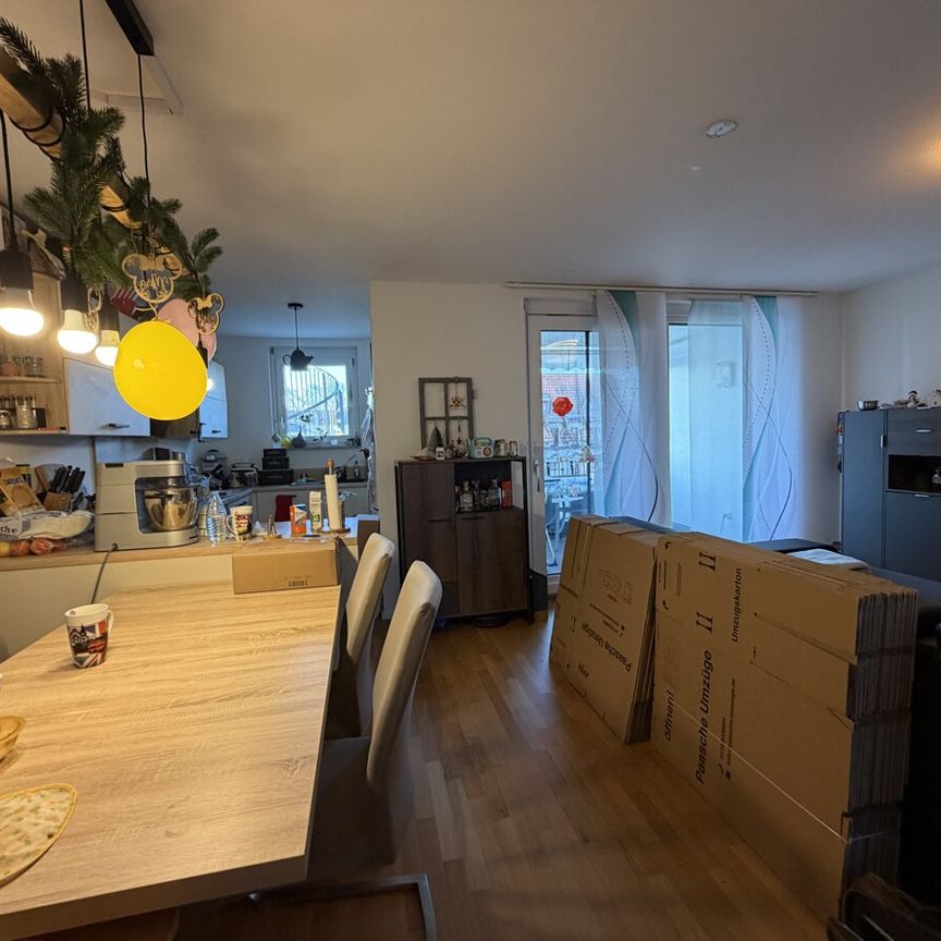 Großzügig geschnittene Familien-Wohnung, unweit der Königsheide ***2 Balkone***Parkett***Lift***TG-Stellpl.*** - Photo 1