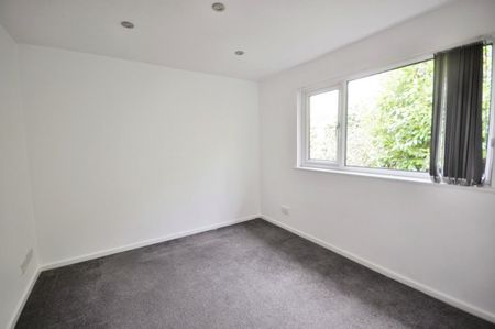 2 bedroom House To Let - Photo 5