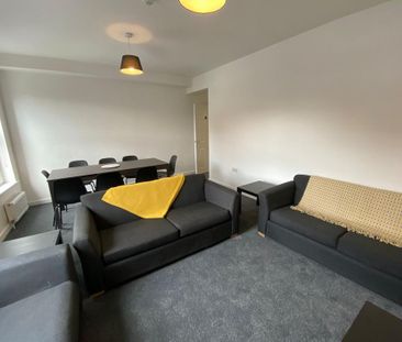 8 bedroom flat to rent - Photo 3