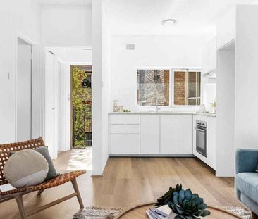 Stylish One-Bedroom Apartment in the Heart of Marrickville - Photo 4