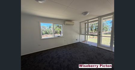 Renovated 3 bedroom home - Photo 2