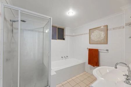 “Spacious Abode | Commuters Dream” - Photo 4