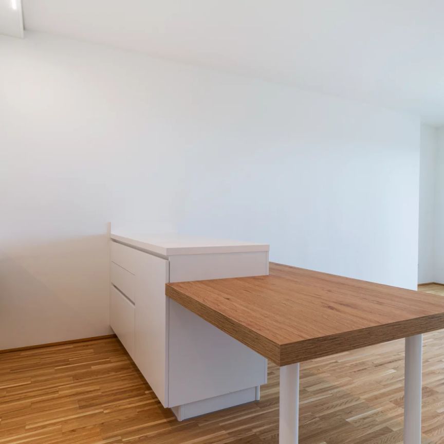 All inclusive direkt an U1! - Einkäufe direkt in den Kühlschrank? In den TABA Tower Serviced Apartments ist das möglich! - Photo 1