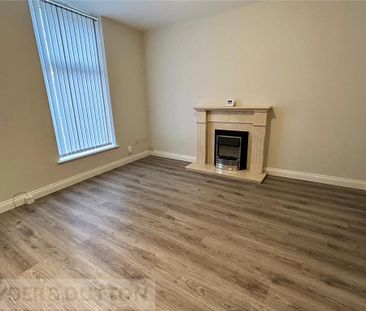 2 bedroom end of terrace house to rent - Photo 1