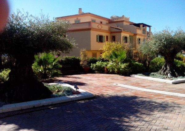 Ref. 35248 Exclusivo apartamento