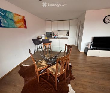 Charmante 2.5-Zimmer-Wohnung mit grosser Terrasse und Garagenparkplatz - Foto 2