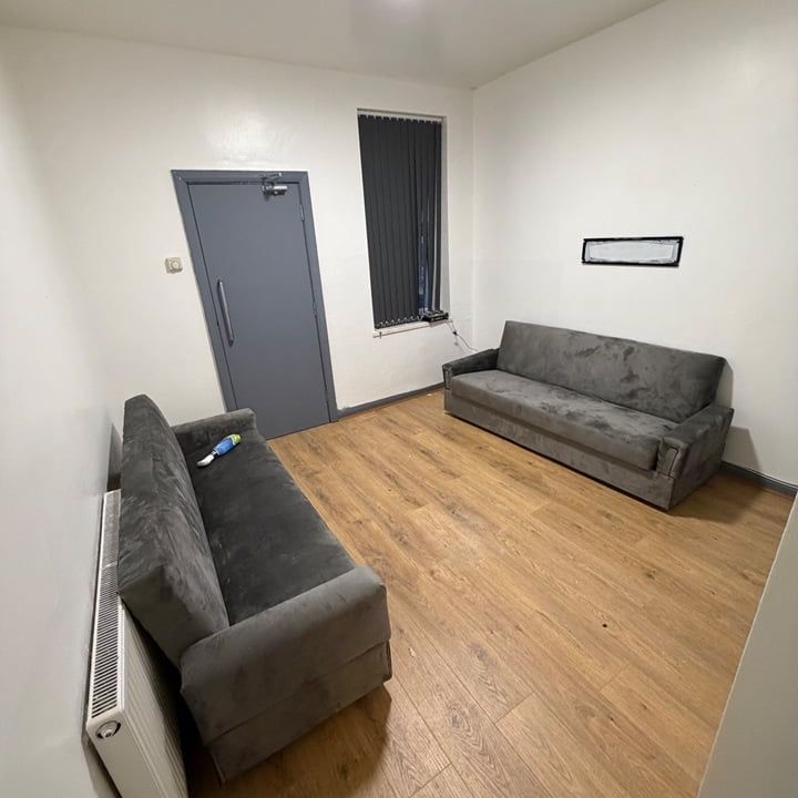 Room in a Shared House, James Turner Street, B18 - Photo 1