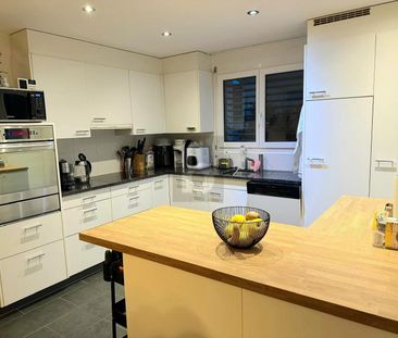 MODERN AND SPACIOUS - Photo 2