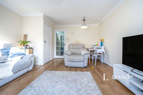 2 bedroom house to rent Lastingham Grove, Emerson Valley, Milton Keynes, Buckinghamshire, MK4 - Photo 1