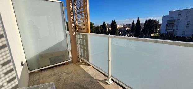 Location Appartement 1 pièce 18m² NIMES 30000 - Photo 1