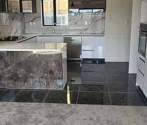 Spacious 5 Bed House in Pukekohe - Photo 3